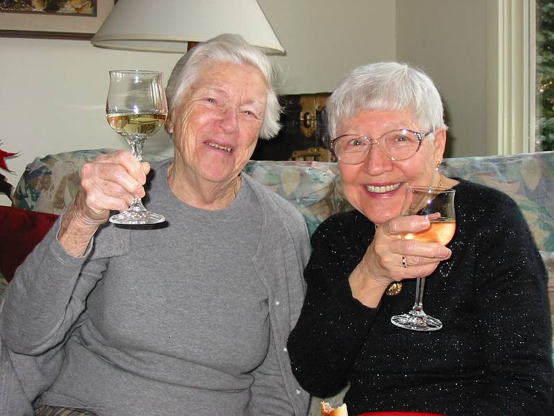 Dec 28, 2001 - At the Delviks at 4 Ocean Street, Manchester, Massachusetts.<br />Mirdza and Marie.
