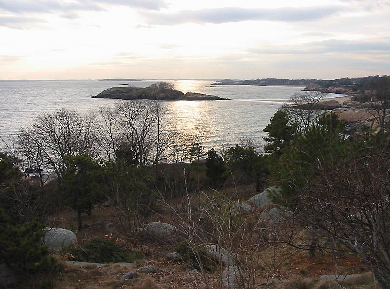 Dec 28, 2001 - On the Curtis estate, Manchester, Massachusetts.<br />Graves Island and Beach from in front of the Hopkinson House.