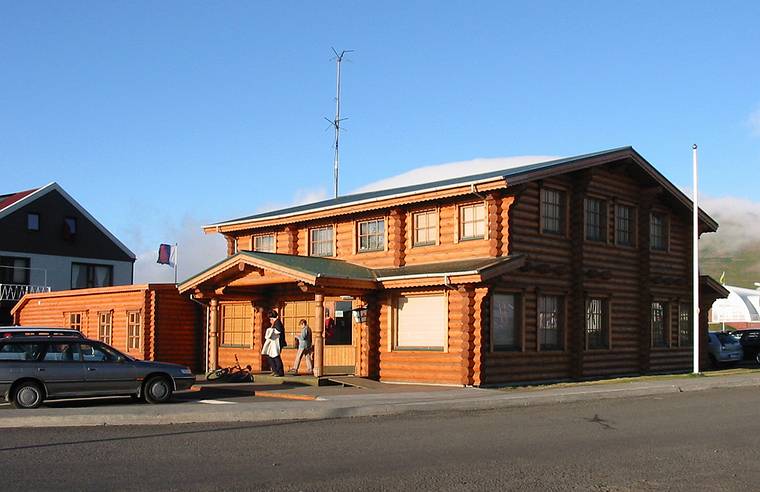 Aug 28, 2001 - Skagastrnd, Iceland.<br />Kantry Br (an American country and western type restaurant with a local radio station playing American country and western music).