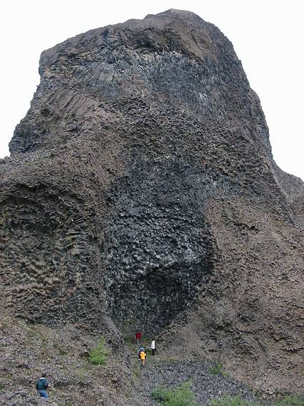 Aug 29, 2001 - Hljaklettar (echoing rocks) in Vesturdalur (west valley) in Jkulsrgljfur National Park.<br />Rock of horizontal columns of basalt.