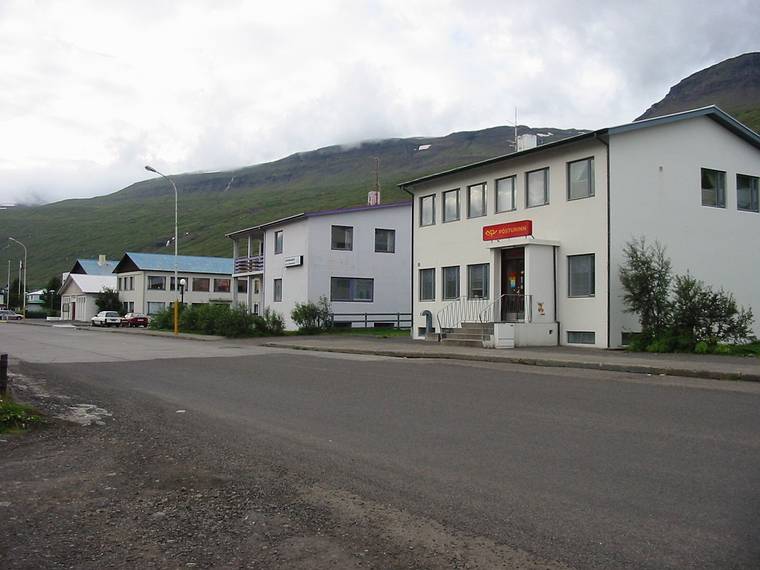 Aug 30, 2001 - Eskifjrur, Iceland.