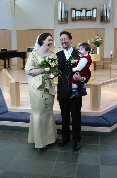 Aug 31, 2001 - Inga and Eric's wedding, Eskifjrur, Iceland.<br />Inga, Eric, and Gujn.