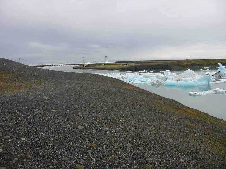 Sept 1, 2001 - At the shore of Jkulsrln (glacial river lagoon) at the foot of Breiamerkurjkull (a part of Vatnajkull)<br />Bridge over the lagoon's connection to the ocean.<br />1st shot of a left to right scan.