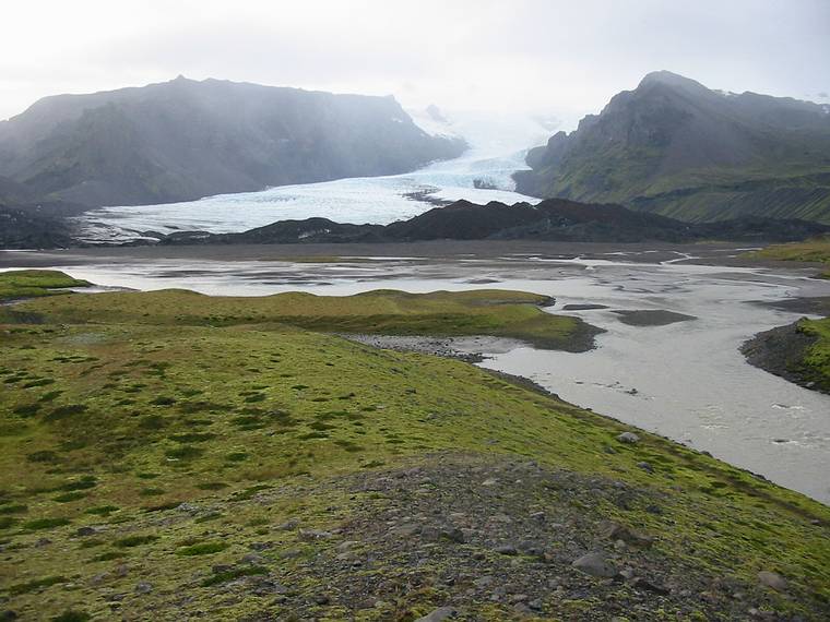 Sept 1, 2001 -The river Hrt  (Ram) off Rt. 1, Iceland.