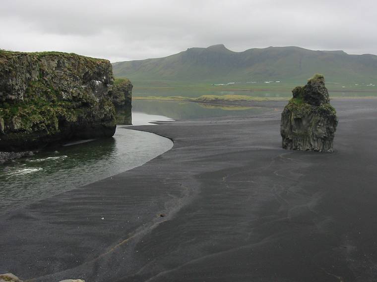 Sept 2, 2001 - Dyrhlaey, Iceland.