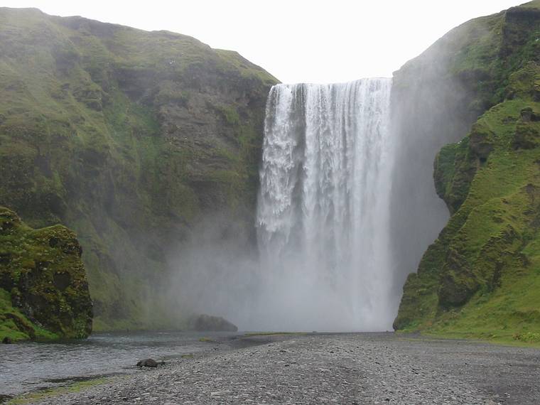 Sept 2, 2001 - Skgafoss, Iceland.