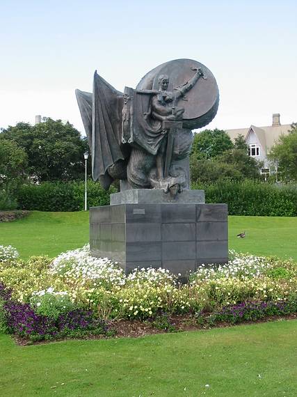 Sept 3, 2001 - Reykjavk, Iceland.<br />Statue next to the Tjrn (Pond).