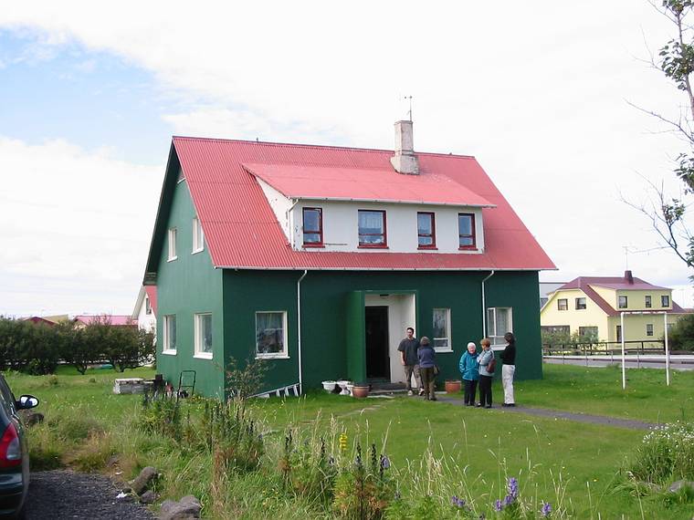 Sept 3, 2001 - Vogar, Iceland.<br />Eric and Inga's future house.<br />Eric, Joyce, Marie, Baiba, and Inga.