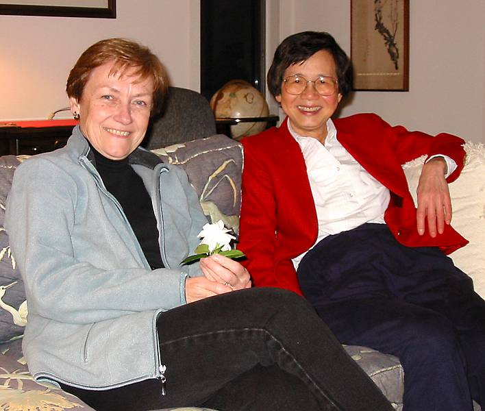 March 19, 2002 - At Bob and Yoong's, Towson, Maryland.<br />Baiba and  Yoong.
