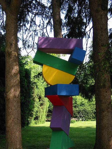 June 9, 2002 - Maudslay State Park, Newburyport, Massachusetts.<br />Carl's and Egils' birthday celebration.<br />Joe Fix's illusion "Timber!" once more.