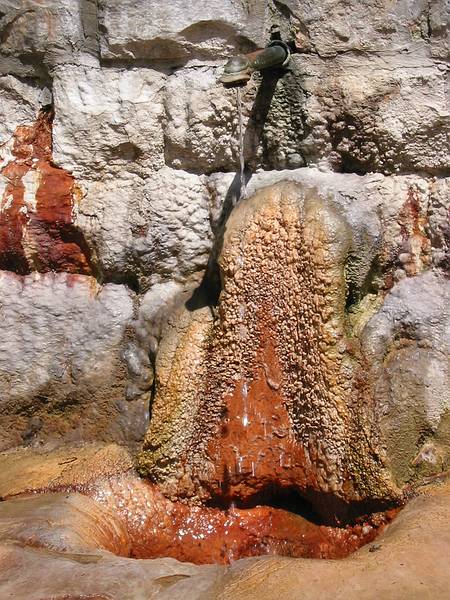 July 11, 2002 - Saratoga Springs, New York.<br />The Hayes mineral spring in Saratoga Spa State Park.