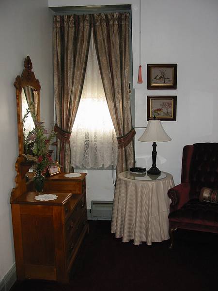 July 18, 2002 - Saratoga Springs, New York.<br />Joyce's and my room at the Chestnut Tree Inn B&B.