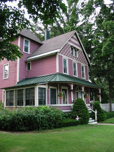 July 18, 2002 - Saratoga Springs, New York.<br />House on Whitney Place.