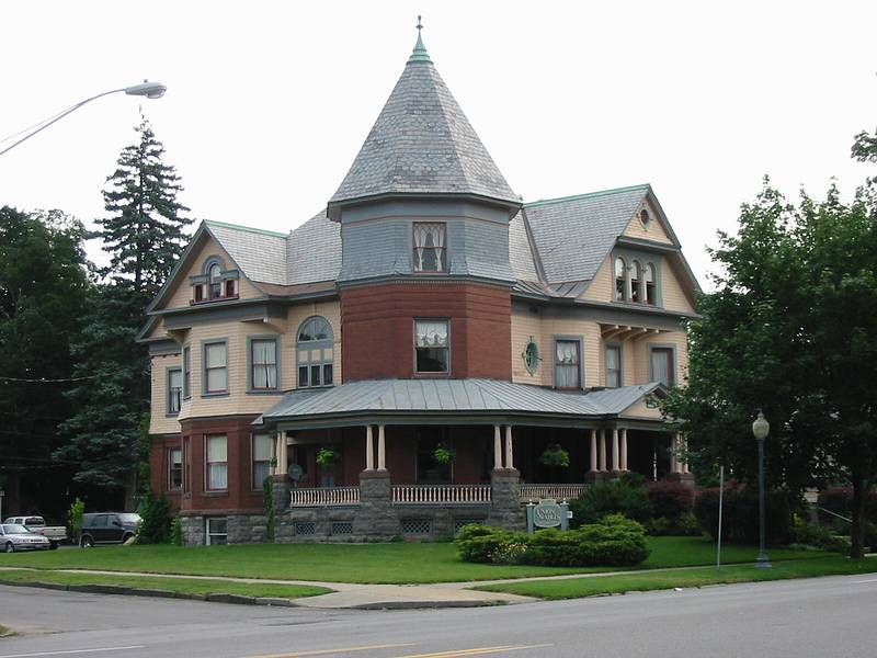 July 19, 2002 - Saratoga Springs, New York.<br />House on Union Avenue.