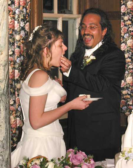 Dec 28, 2002 - Searles Castle, Windham, New Hampshire.<br />Carl and Holly's wedding.<br />Holly and Carl.