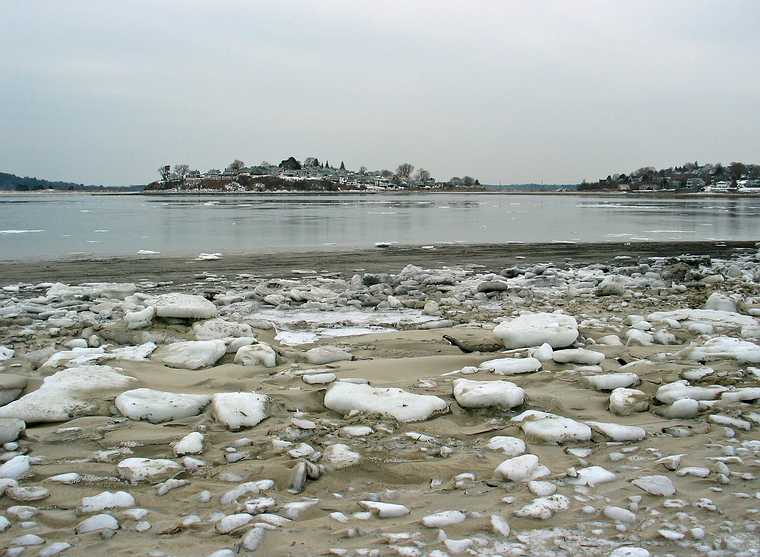 Jan 29, 2003 - Plum Island State Park, Massachusetts.<br />Looking towards Pavillion Beach between Little Neck and Great Neck, Ipswich.