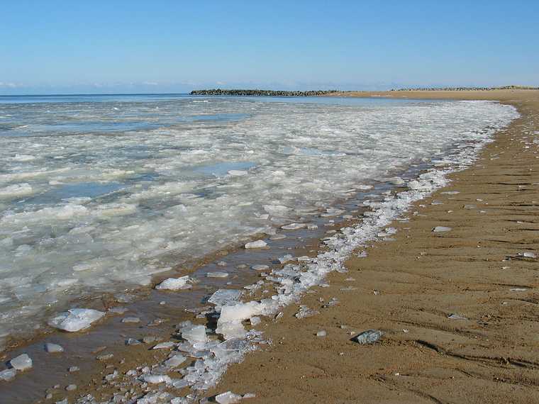 Feb 26, 2003 - North end of Plum Island, Massachusetts.<br />The mouth of the Merrimack River.