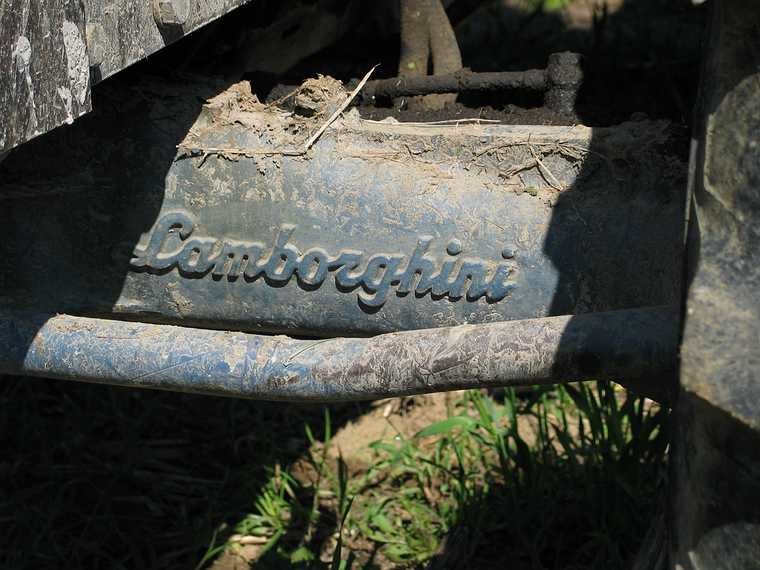 May 17, 2003 - Eliot, Maine.<br />Antoinette Prien-Schultze's home/farm.<br />Toni's husband's tractor axle detail.