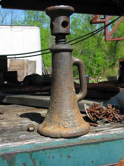 May 19, 2003 - Merrimac, Massachusetts.<br />In Bill Hanley's yard.