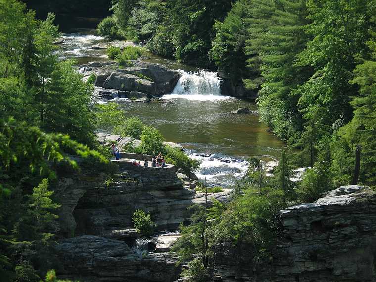 June 22, 2003 - Blue Ridge Parkway, North Carolina.<br />Linville Falls (mile 316.3).