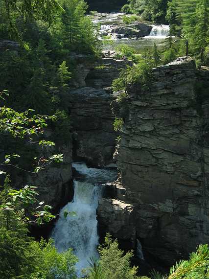 June 22, 2003 - Blue Ridge Parkway, North Carolina.<br />Linville Falls (mile 316.3).