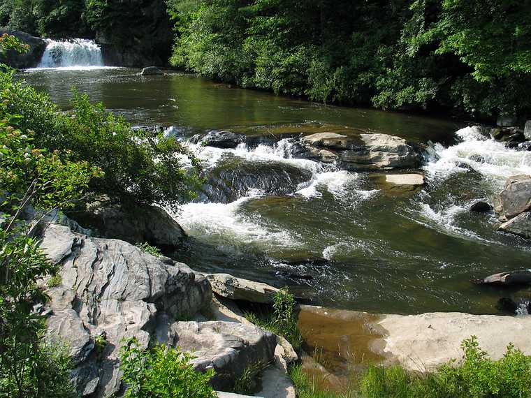 June 22, 2003 - Blue Ridge Parkway, North Carolina.<br />Linville Falls (mile 316.3).