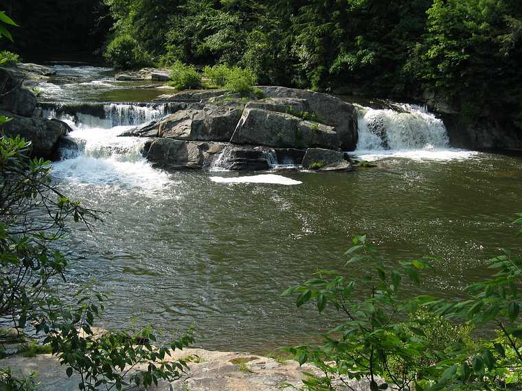 June 22, 2003 - Blue Ridge Parkway, North Carolina.<br />Linville Falls (mile 316.3).