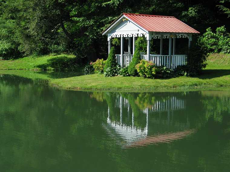 June 23, 2003 - Laurel Springs, North Carolina.<br />Doughton Hill Bed and Breakfast.