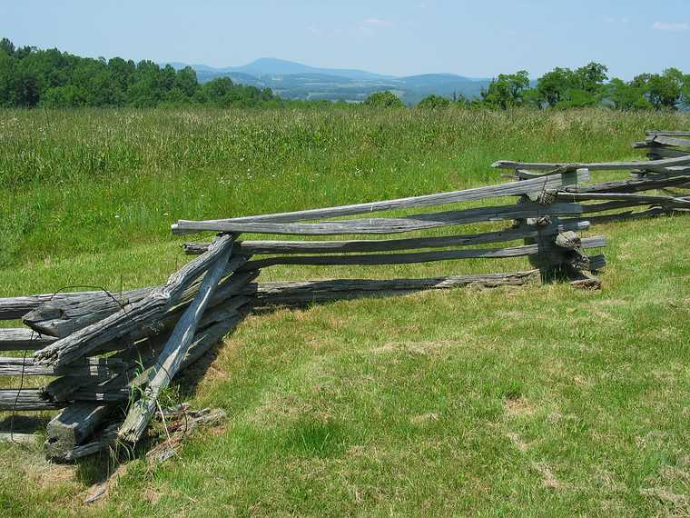 June 23, 2003 - Blue Ridge Parkway, Virginia.<br />Groundhog Mountain (mile 188.8) has different kinds of rural fences.<br />Snake fence?