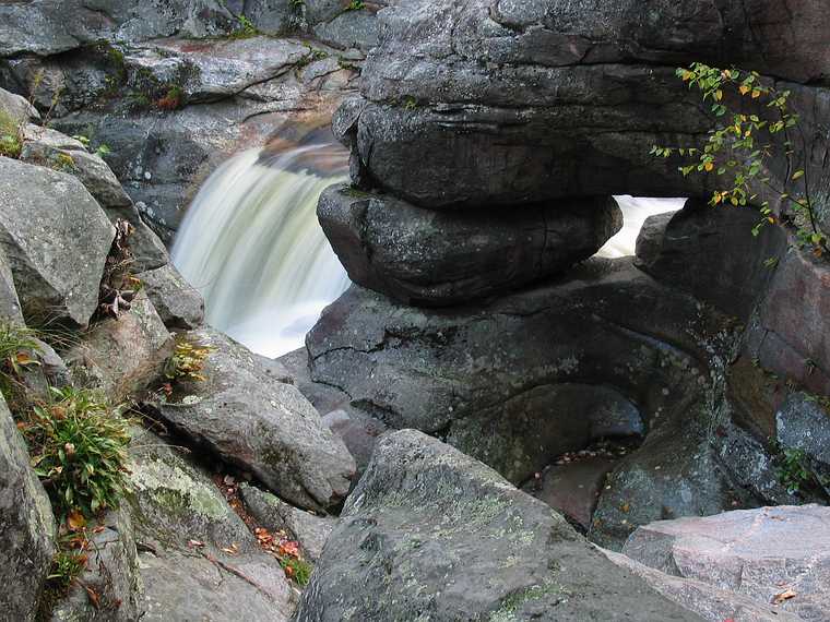 Sept 20, 2003 - Grafton Notch State Park, Maine.<br />Part of Screw Auger Falls on the Bear River.<br />1/4 second exposure.