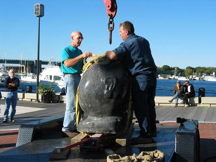 Oct 13, 2003 - Newburyport, Massachusetts.<br />Joe Landry installing his sculpture at Somerby's Landing.