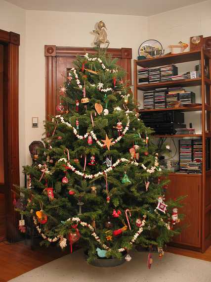 Dec 24, 2003 - Merrimac, Massachusetts.<br />John and Bonnie visiting on Christmas Eve.