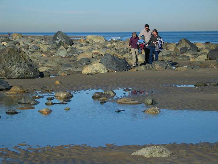 Dec 29, 2003 - Sandy Point State Park, Plum Island, Massachusetts.<br />Joyce, Sati, and Melody.