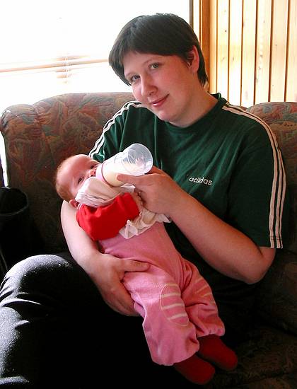 March 20, 2004 - Flir, Iceland.<br />Kristjana, Inga's sister, and her daughter Olga Snrs (Snowrose).