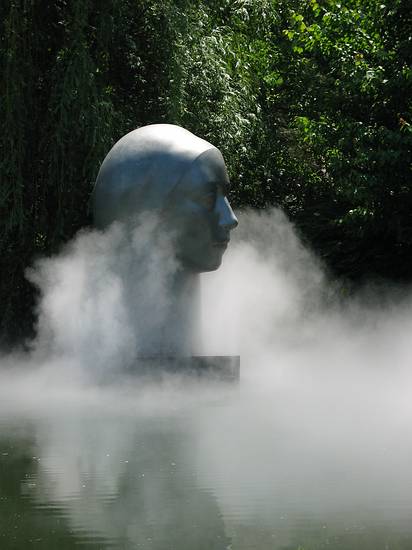 May 25, 2004 - Grounds for Sculpture, Hamilton, New Jersey.<br />Philip Grausman, "Leucantha", 1993,<br />cast aluminum, 1/3; 108" x 118" x 118".