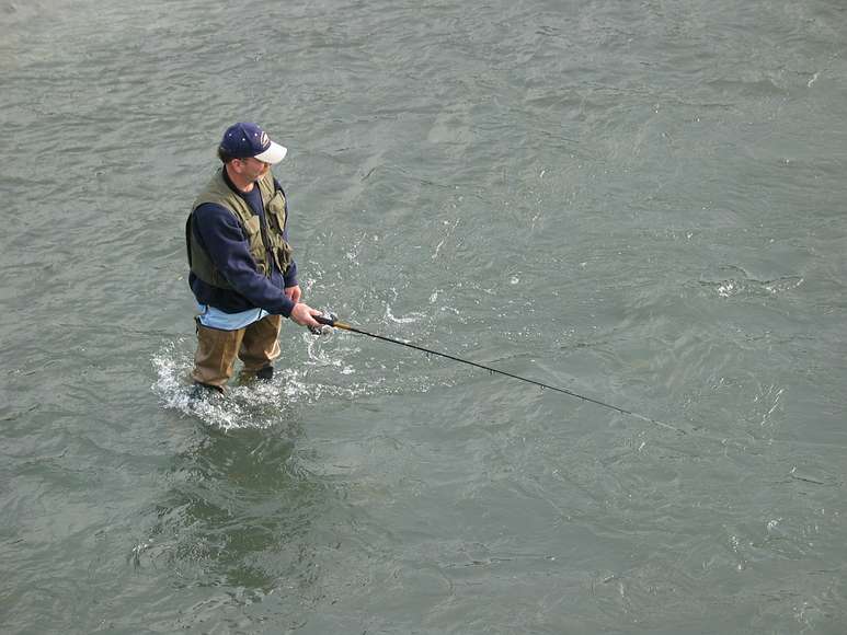 June 11, 2004 - Anchorage, Alaska.<br />Fishing for salmon in Ship Creek.