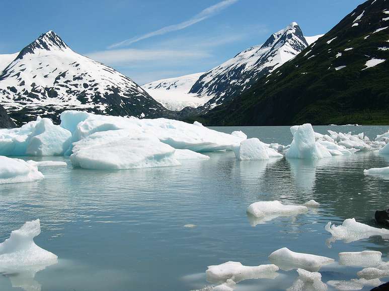 June 13, 2004 - Portage, Alaska.<br />Lake at foot of Portage Glacier.