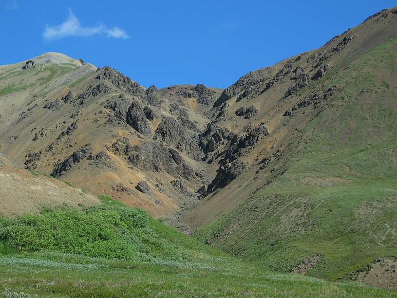 June 15, 2004 - Denali National Park, Alaska.<br />Thoro Ridge above Eielson Visitor Center.