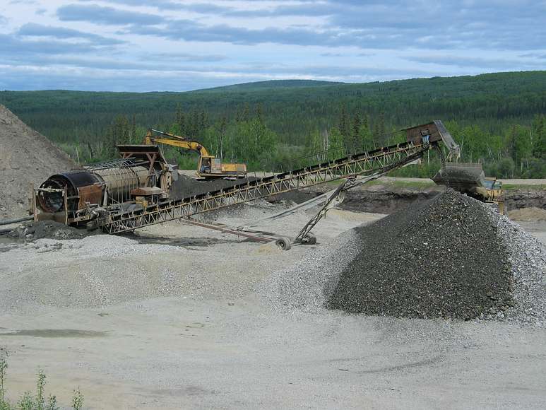 May 18, 2004 - Outside of Fairbanks, Alaska.<br />May family placer gold mining operation.