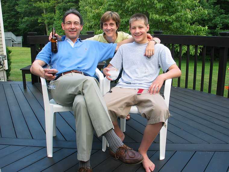 July 2, 2004 - North Andover, Massachusetts.<br />Oscar, Leslie, and Julian R.