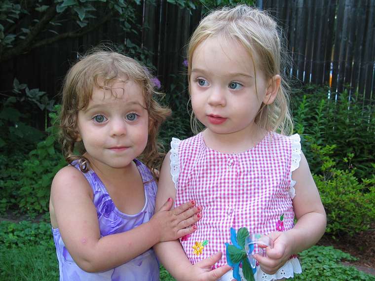 August 2, 2004 - Lawrence, Massachusetts.<br />Family get-together to see Melody, who was visiting from California.<br />Miranda and Allyson's oldest daughter.