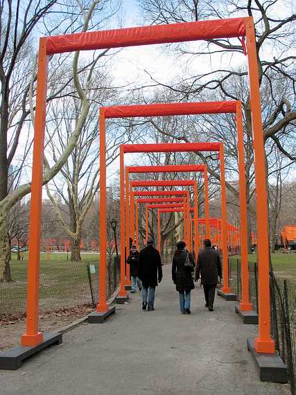 Feb. 12, 2005 - Central Park, New York City.<br />Christo and Jeanne-Claude's "The Gates" installation.