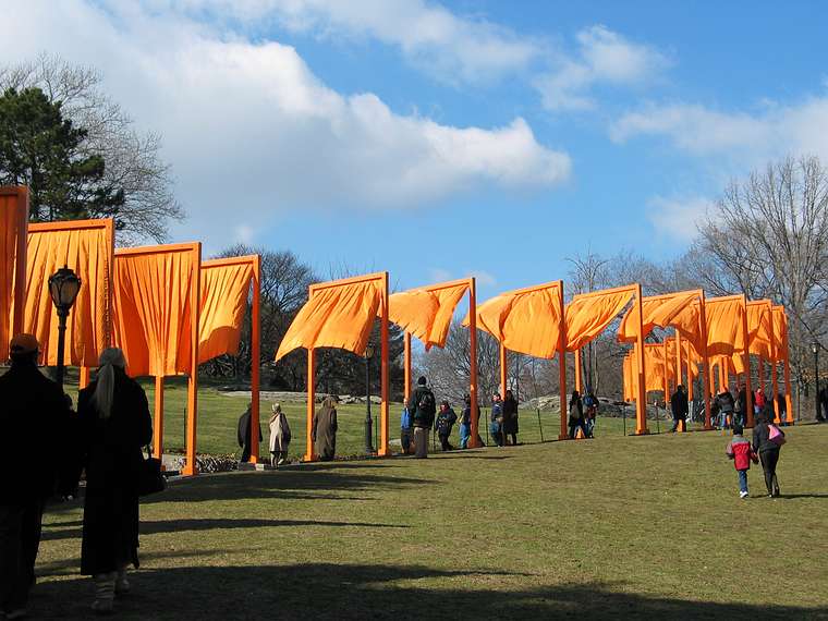 Feb. 12, 2005 - Central Park, New York City.<br />Christo and Jeanne-Claude's "The Gates" installation.