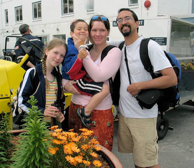 June 22, 2005 - Woods Hole, Massachusetts.<br />Ferry to Marthas Vineyard terminal.<br />The whole family: Dagbjrt, Gujn, Inga, and Eric.