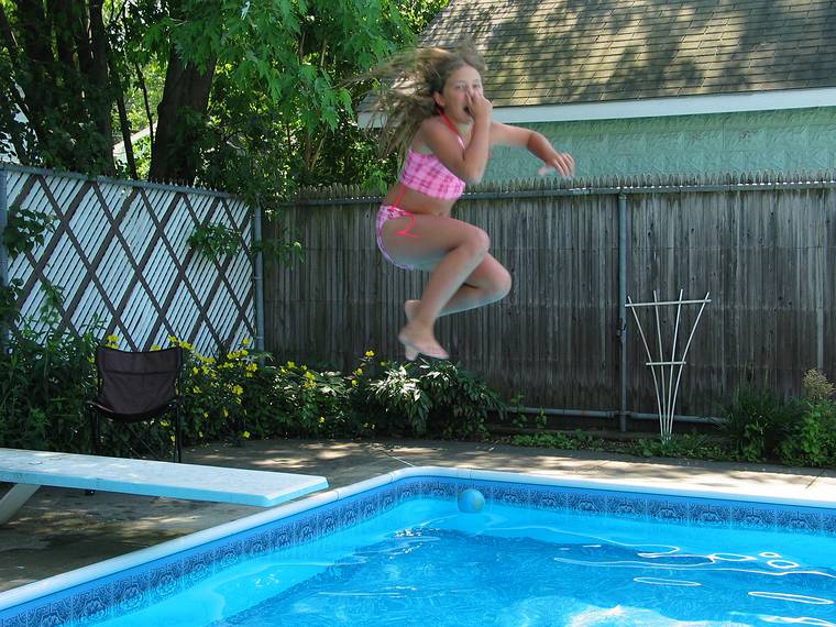 July 10, 2005 - At Marie's in Lawrence, Massachusetts.<br />Gujns 5th birthday celebration.<br />Marissa.
