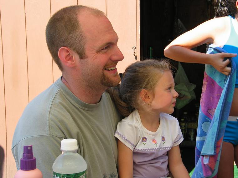 July 10, 2005 - At Marie's in Lawrence, Massachusetts.<br />Gujns 5th birthday celebration.<br />Erics friend Nathan and his daughter Abbie.