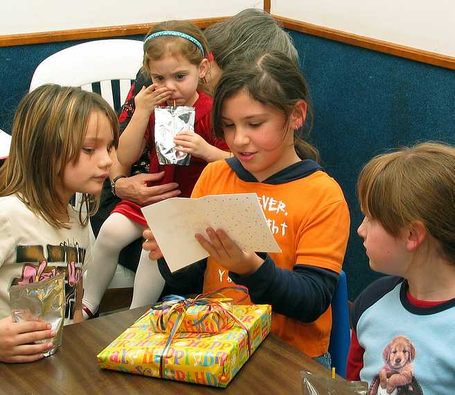 Hannah, Miranda, Arianna, and Amy.<br />Arianna's 8th birthday party.<br />November 5, 2005 - Leo's Super Bowl, Amesbury, Massachusetts.