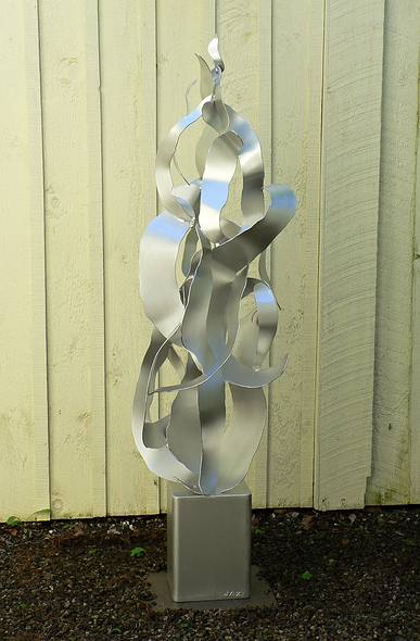 May 22, 2006 - Ogunquit, Maine.<br />Joyce's "Kinetic Forces Upright" at the Ogunquit Art Association summer show.