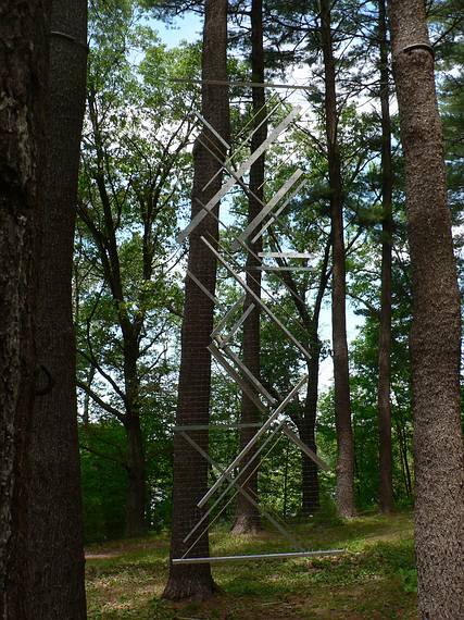 June 12, 2006 - Maudlay State Park, Newburyport, Massachusetts.<br />Outdoor Sculpture - Movement.<br />Lynne Havighurst, "Spatial Composition No. 1", aluminum tubing, metal, mesh grid.
