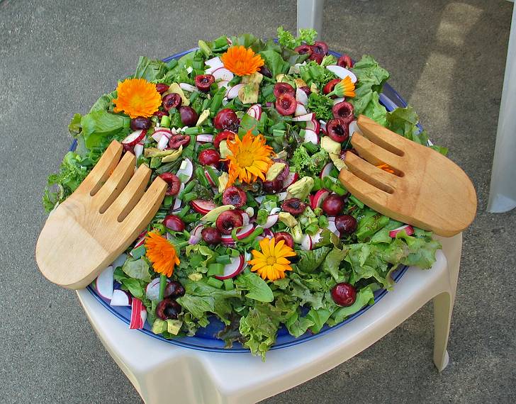 July 9, 2006 - Lawrence, Massachusetts.<br />Paul and Norma's salad.